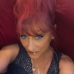 Meet your Posher, Vickie